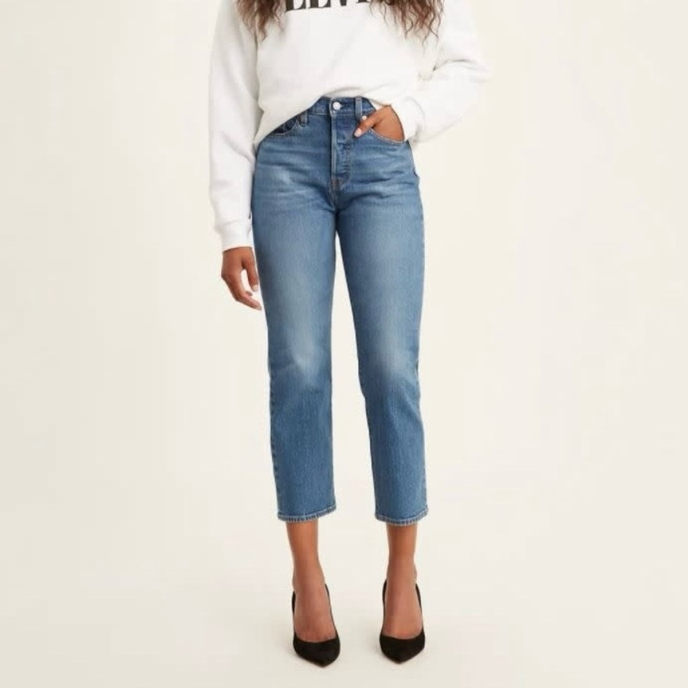 Levi’s Wedgie Straight Jeans Size 25 Blue High Rise